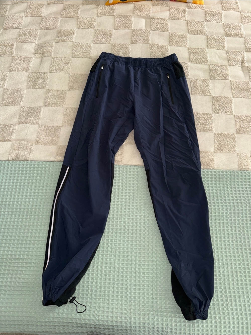 NWOT On Running Track Pants in navy blue size S